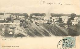 Delcampe - Réf : D-15-685  :  FLERS LA GARE (léger Pli Bas Gauche) - Flers