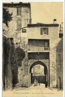 Delcampe - Carte Postale Ancienne Forcalquier - La Porte Des Cordeliers - Forcalquier
