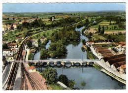 Delcampe - 16 CHATEAUNEUF SUR CHARENTE LE PONT ET LES RIVES DE LA CHARENTE VUE AERIENNE - Chateauneuf Sur Charente
