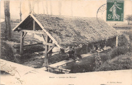 91.  MASSY.    LAVOIR DE MIGNOT.  TRES GROS PLAN.  DOS NON DIVISE. - Massy