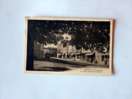 Carte Postale Ancienne : THENEZAY : Le Bas De La Place Du Marché, Animé - Thenezay
