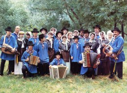 Delcampe - JOIGNY  LES JOYEUX MAILLOTINS   DEPT 89 YONNE - Joigny