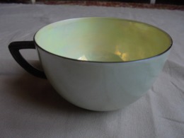 Ancien - Grande Tasse à Café "EPIAG Aïep CZECHOSLOVAKIA" Jaune/vert Nacré - Autres & Non Classés