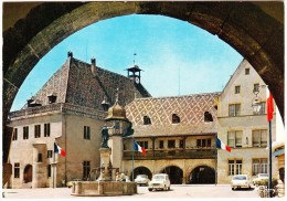 Colmar: RENAULT 4 & 12, TOYOTA CARINA, SIMCA ARONDE -  L'Ancienne Douane Et Le Monument Schwendi -  (Ht-Rhin, France) - Passenger Cars