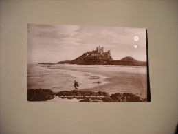 ANGLETERRE NORTHUMBERLAND BAMBURGH CASTLE FROM THE BEACH - Other & Unclassified