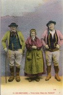 Delcampe - V20 / DEPT 56 CPA COULEUR  TROIS BONS VIEUX BRETONS DU FAOUET NEUVE VOIR DOS - Faouët