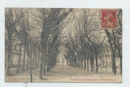 Les Aix-d'Angillon (18) : La Place Nationale Env 1906  PF. - Les Aix-d'Angillon