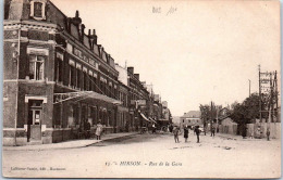 Delcampe - 02 HIRSON - La Rue De La Gare - Hirson