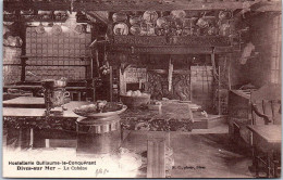 Delcampe - 14 DIVES SUR MER - La Cuisine - Hostellerie De Guillaume - Dives