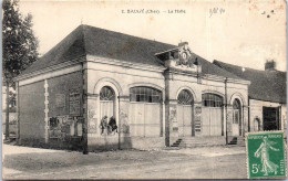 18 BAUGY - La Halle -- - Baugy