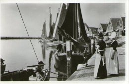 Delcampe - B23 : CPA GLACE VOLENDAM - BIJ. DE HAVEN -  NEUVE VOIR DOS - Volendam