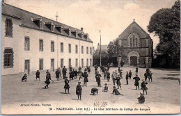 44 MACHECOUL - La Cour Intérieur Du Collège. - Machecoul