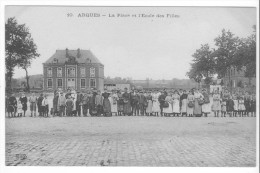 Delcampe - Arques (62) - La Place Et L'Ecole Des Filles. Bon état, Non Circulé. - Arques