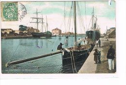 Delcampe - CPA (14) COURSEULLES -Bassin à Flot - Animée -  Voiliers . (015) - Courseulles-sur-Mer