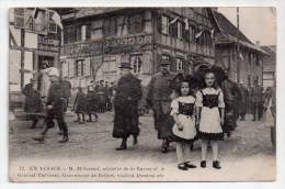 Delcampe - M. Millerand, Ministre De La Guerre Et Le Général Thévenet, Gouverneur De Belfort, Visitent Dannemarie, 1915 - Dannemarie