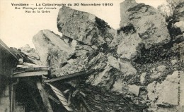 CPA 41 VENDOME UNE MONTAGNE QUI S ECROULE RUE DE LA GREVE CATASTROPHE DU 30 NOVEMBRE 1910 - Vendome