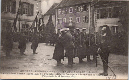 Delcampe - 68 DANNEMARIE - 17 Déc 1914, Le Général Donne L'accolade Au Premier Officier Français Décoré - Dannemarie
