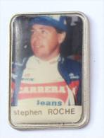 Delcampe - Pin´s STEPHEN ROCHE  - Photo Du Cycliste - Vainqueur Du Tour De France - Sponsor CARRERA JEANS  -  D1161 - Cyclisme