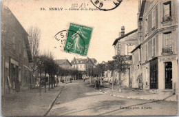 Delcampe - 77 ESBLY - L'avenue De La République - Esbly