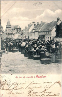 Delcampe - 78 HOUDAN - Le Jour Du Marché - Houdan