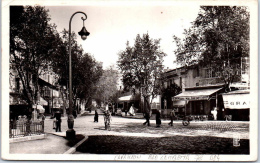 Delcampe - 84 CAVAILLON - Le Boulevard Gambetta - Cavaillon