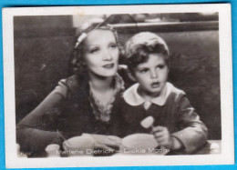 MERLENE DIETRICH & DICKIE MOORE  Original Vintage Germany Card Mercedes-Filmbilder *  German-American Actress And Singer - Autres & Non Classés