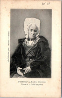 Delcampe - 85 FONTENAY LE COMTE - Veuve De La Plaine En Prière. - Fontenay Le Comte