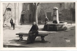 Delcampe - Carte Postale Manosque - Place Du Controle - Fontaine - Manosque