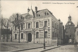 Delcampe - BEAUGENCY - 45 - La Caisse D'Epargne Et Tour De L'Horloge - VAN - - Beaugency