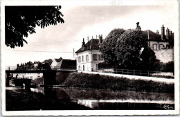 Delcampe - 89 BRIENON - Le Canal De Bourgogne. -- - Brienon Sur Armancon