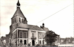 Delcampe - 89 BRIENON - L'église Et La Mairie -- - Brienon Sur Armancon