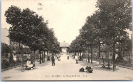 Delcampe - 92 CLICHY - La Place Des Fêtes. - Clichy