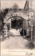Delcampe - 95 AUVERS SUR OISE - Porte Du Fieif De Montmaur. - Auvers Sur Oise