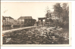 Delcampe - CHATEAU NEUF SUR CHARENTE    Le Barrage De L Usine   ,Edition GILBERT    ETAT - Chateauneuf Sur Charente