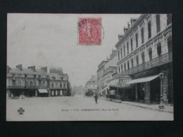 Delcampe - Ref3960 JU CPA Animée De Commentry (Auvergne) - Rue De Paris - Commerces (pharmacie Confiserie Chaussures) Travaux N°172 - Commentry