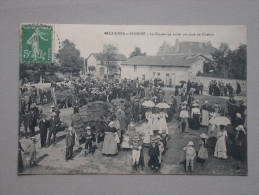 Ref4001 JU CPA Animée De Meziere Sur Issoire (Limousin) - Le Champ De Foire Un Jour De Comice - Foule Bestiaux 1916 - Foires