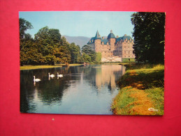 Delcampe - CPM  38   VIZILLE  LE CHATEAU ET LA PIECE D'EAU VUS DU PARC  NON VOYAGEE   CARTE EN TRES BON ETAT - Vizille