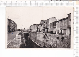Delcampe - LUZECH -  Place Du CANAL  - Café De L´Oppidum - Luzech