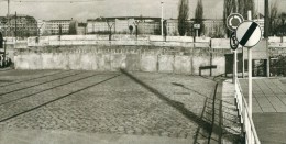 Berlin Mauer Am Potsdamer Platz Mit Verkehrsschilder Blick Nach Osten Hochhäuser Sw 2.12.1963 - Muro Di Berlino