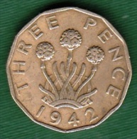 1 PIECE ANGLETERRE THREE PENCE 1942 GEORGIUS VI D: G: BR: OMN: REX F: D: IND: IMP. N° 133 - Autres & Non Classés