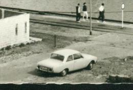Delcampe - Rarität Rar Hörnum Auf Sylt PKW Ford Taunus 17M Kran Fischerhafen Boote Sw 50er Gezackt - Sylt
