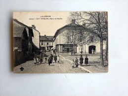 Carte Postale Ancienne : ARPAJON : Place De L'Eglise, Animé, RARE - Arpajon Sur Cere