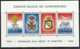 LUXEMBOURG LUSSEMBURGO 1985 HEROS ET MARTYRS 1940 1945 HOMMAGE EROI MARTIRI HEROES SHEET BLOCCO FOGLIETTO MNH - Blocks & Sheetlets & Panes