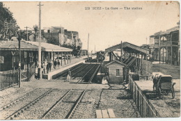 AFRIQUE - EGYPTE - SUEZ - La Gare - The Station (avec Train) - Suez