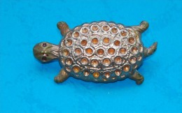 VINTAGE GOLD TURTLE / TORTOISE BROOCH - Broschen