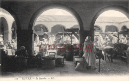 Delcampe - ALGERIE - BISKRA - Le Marché -  Dos Vierge - TTBE  - 2 Photos - Biskra