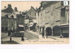 Delcampe - CPA (15) MURAT - Rue Notre-Dame, Commerces.  (015) - Murat