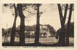 Delcampe - Depts Div - Loire Atlantique -ref AA152 - Tharon Plage - La Place Anne De Bretagne Vue A Travers Les Pins - - Tharon-Plage