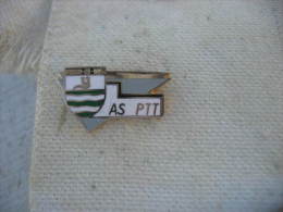 Delcampe - Pin's De L'ASPTT De YVERDON Les BAINS Dans Le Jura-Nord Vaudois En Suisse. (Pétanque, Vélo, Handball Ect...) - Pétanque