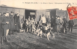 Delcampe - SEINE ET MARNE  77  NANGIS  LA CHASSE A COURRE  DEBARQUEMENT DE LA MEUTE   CHIENS - Nangis